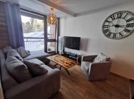 Appartement rénové 3 pièces, proche centre, balcon - FR-1-346-535
