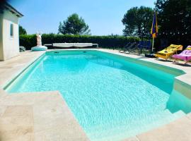 Gîte Anse Coco Luberon - Au calme, gite avec piscine securisee, villa en Pertuis