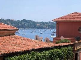 Villefranche sur mer, bel appartement, vue mer, ξενοδοχείο στο Βιλφράνς-συρ-Μερ