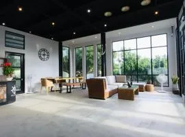 琉球鳥巢旅店