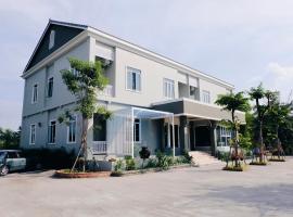 The Boone Resort, hotel cerca de Bo Sang, Ban Mae Hom