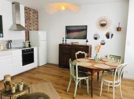 Bienvenue &agrave; la Galerie des Sablons，位于圣马洛的自助式住宿