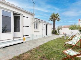 L'Argentine, Maison typique pour 5 a Saint Gilles-croix-de-vie, hotel in Saint-Gilles-Croix-de-Vie