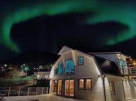 Torsken Brygge, hotel near Ånderdalen National Park, Torsken