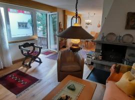 Ferienwohnung nähe Madrisa, hotel v destinaci Klosters