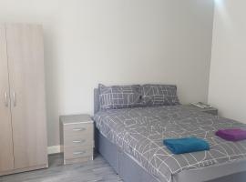Double Bedroom In Withington, M20. 1 DB Bed, RM 1, B&B in Manchester