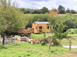 Joy Tiny House, Lodge in Saint-Germain-le-Vieux