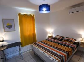 972D5 - Sinobol - Appartement F3 40m2 vue ville, hotel v destinaci Schoelcher