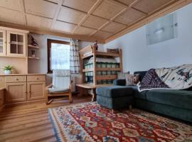 Appartamento ai larici, rustico ed elegante, semesterboende i Varena