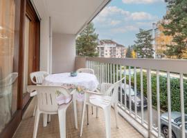 Marmottes Furnished flat, hotel z bazenom v Annecyju