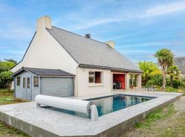 Grande maison pour 10 avec piscine à Sarzeau, hotel a Sarzeau