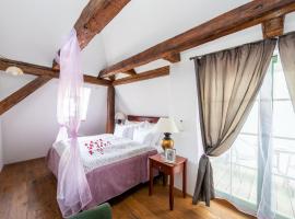 Nobles Apartments، فندق في براغ