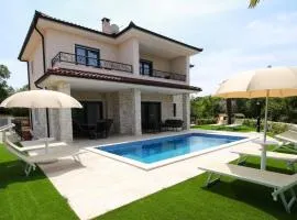 Villa Sara by Villas Holiday