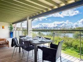 Lakeside property with spa access on a nature reserve Pochard HM109