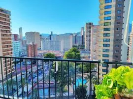 Bermudas apartamento con piscina y garaje en Benidorm