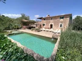 Son Vell. Mallorca. Casa amb piscina ecològica.