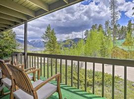 Grand Lake Condo w/ Mountain Views: Walk to Lake!, hotel en Grand Lake