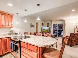 Mountainside Pineview Condo Cozy Frisco Retreat
