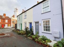 4 East Green, Southwold, pet-friendly hotel in Southwold