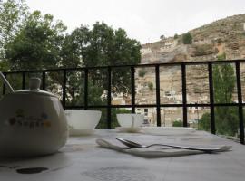 Alojamiento Rural Singular Pepe el Tranquilo、アルカラ・デル・フカルのホテル