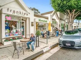 Renovateed Two-Bedroom Apartment in Santa Monica