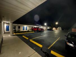 DELUXE INN, hotel v destinaci Erie