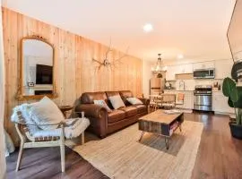 Cabin on Hunter Mtn Seasonal Pool Access w Panoramic Views Hike Swim Fish Relax