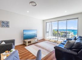 The Shoal 503 Avra Seabreeze, apartment in Shoal Bay