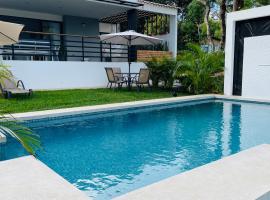 Villa cipresso monteverde, hotel dengan kolam renang di Monteverde Costa Rica