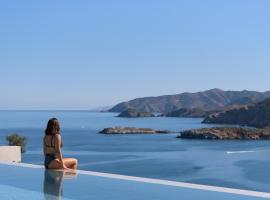Nandana Luxury Villa, an infinite blue experience, By ThinkVilla, hotel in Balíon