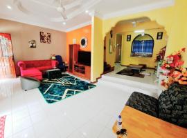 D'Serina Homestay-3 bedroom 6 bed & free parking, villa em Sungai Petani