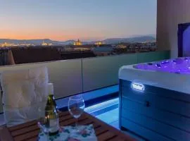 Centropolitan Penthouse I Jacuzzi I 2 Free Parking I Self Check-In