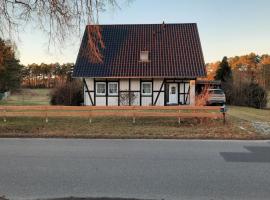 Haus Maria, pet-friendly hotel in Ahlbeck