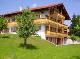 Lindenhof Inzell - FeWo mit Chiemgaukarte, hotell i Inzell