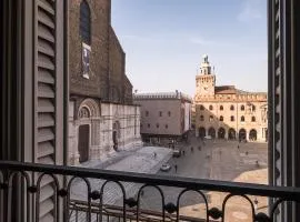 Urbanicooh Asinelli - Balcony on Piazza Maggiore
