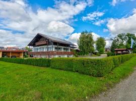 Cafe zum Toni, guest house in Thyrnau