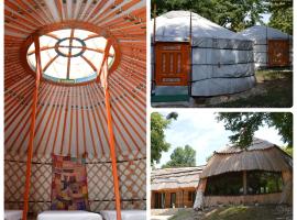 Dobogókő Jurtaszállás, glamping site in Dobogoko