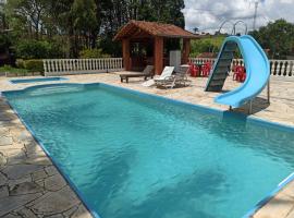 Chácara em Ibiúna São Roque a 70km de SP com piscina e wi-fi, hotel di Ibiuna