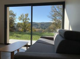 ENTRE RIVIERE ET FORET, hotel pantai di Vallon-Pont-dʼArc