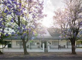 Victorian Square Guesthouse, hotel en Graaff-Reinet