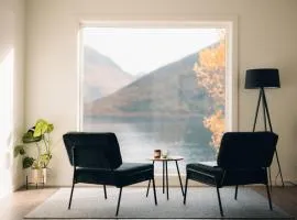 Polar Panorama Lodge、Fjordgårdのシャレー