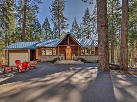 Homey Long Barn Cabin with Deck and Fire Pit!, hotel in Long Barn