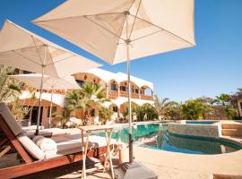 Olas de Cerritos, hotel with pools in El Pescadero