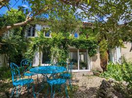 Gîte Graves-Saint-Amant, 4 pièces, 5 personnes - FR-1-653-31, levný hotel v destinaci Bassac