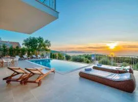 Fiscardo Luxury Stone Villa Suzana ,with sunset view!