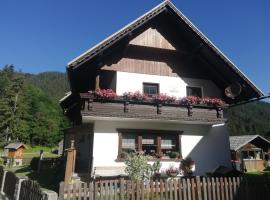 Ferienwohnung Schmaranzer, hôtel à Gosau près de : 4er-Sesselbahn Törleck