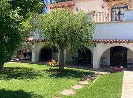 NUESTRA CASA EN CHACRAS DE CORIA (Bª PRIVADO), lantligt boende i Chacras de Coria