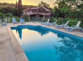 Amazing Home In Gonfaron With Outdoor Swimming Pool, готель у місті Gonfaron