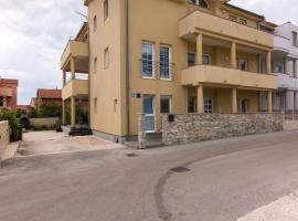 Apartments Nice and comfortable, hotel de lujo en Vodice