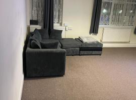 Welcome to your new home., hotel with parking in Redbridge